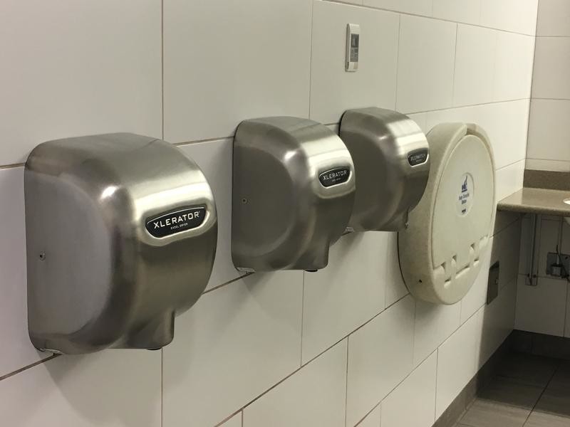 Foto: Cortesía Los secadores de aire en baños públicos propagan bacterias