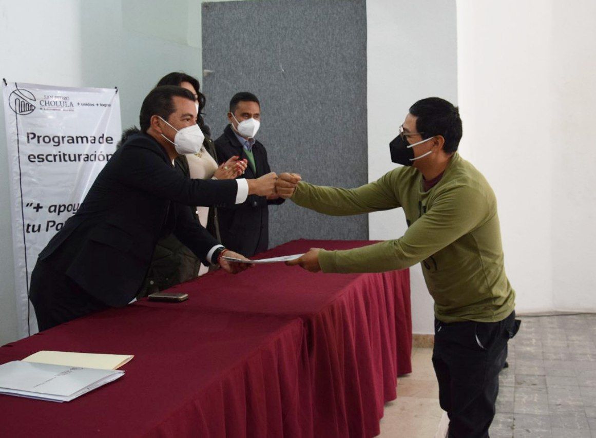 Foto: Cortesía Subsidia gobierno de San Pedro Cholula hasta 80 por ciento en  escrituración para dar certeza jurídica a familias del municipio