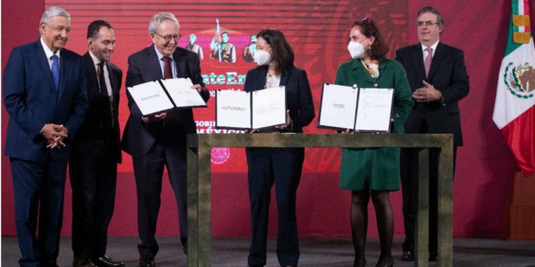 Foto: Cortesía México formaliza primeros contratos para adquirir la vacuna contra Covid-19