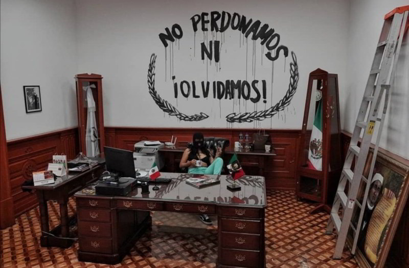 Imágenes de la toma de la CNDH por colectivos feministas