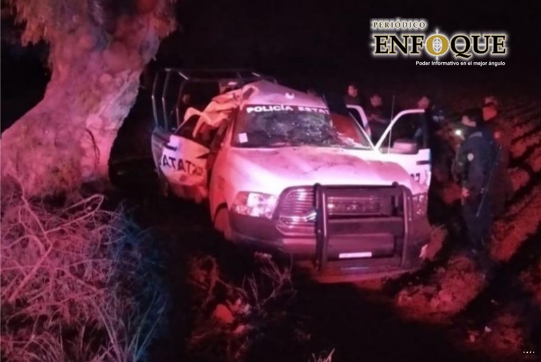 Foto: Cortesía Policía estatal muere en la Acatzingo-Nopalucan al chocar su patrulla contra un árbol