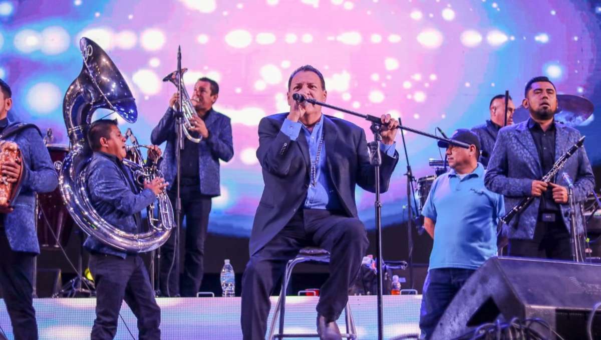 Foto: Cortesía Pese a altibajos de salud, Julio Preciado ameniza boda prohibida en Coahuila