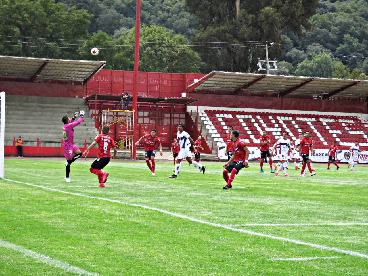 Foto: Pepe Márquez Coyotes de Tlaxcala no levanta y pierde ante Atlante en partido pendiente en la liga de expansión.