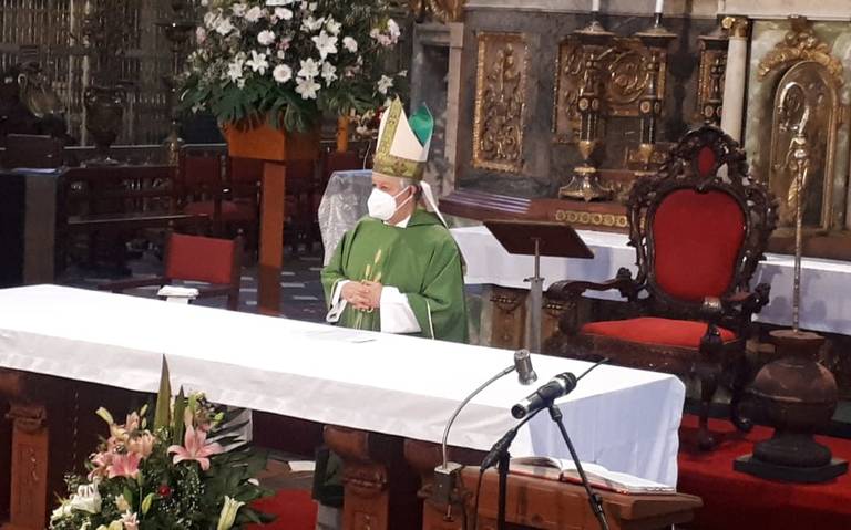 Foto: Cortesía Arzobispo pide no confiarse ante entrada de semáforo amarillo en Puebla