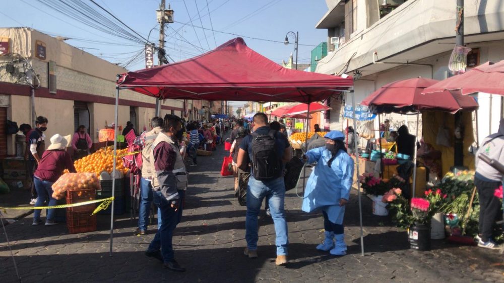 Instalan filtro sanitario en inmediaciones de mercado 5 de Mayo