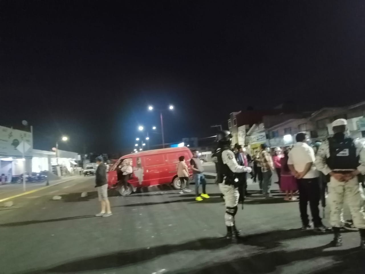 Foto: Rommel Bonilla  Bloquean carretera Tlaxcala-Puebla a la altura de Papalotla