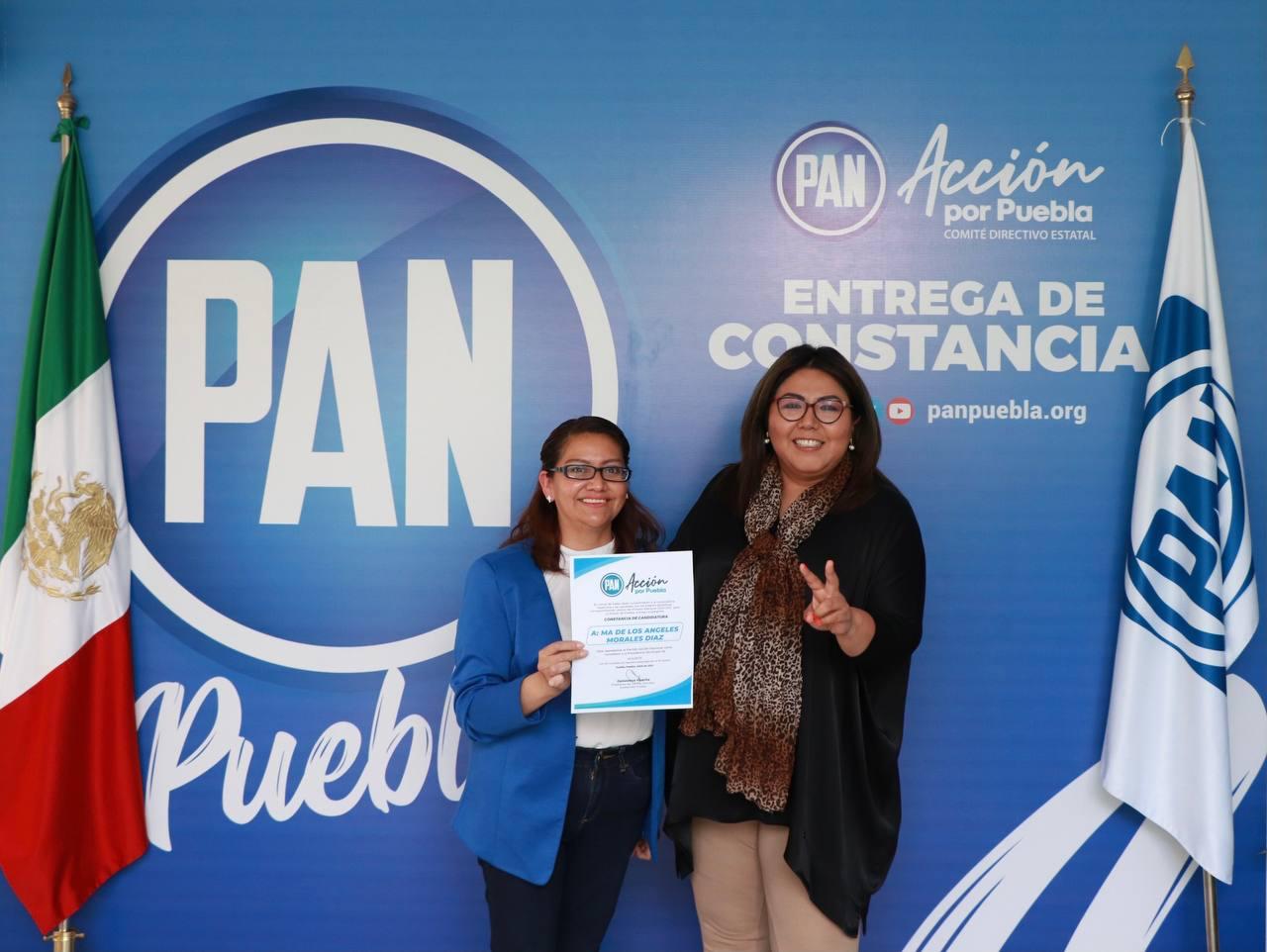 Por: Cortesía Es Oficial, PAN entrega constancia a Ma. Ángeles Morales Díaz como candidata por Acajete a Presidente Municipal