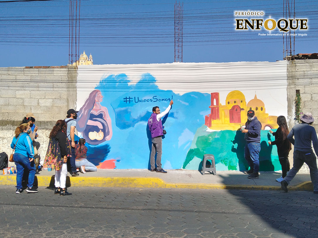 Por: Omar Sánchez Pinta candidato del PES mural pro vida en polígono de Pueblo Mágico de Cholula