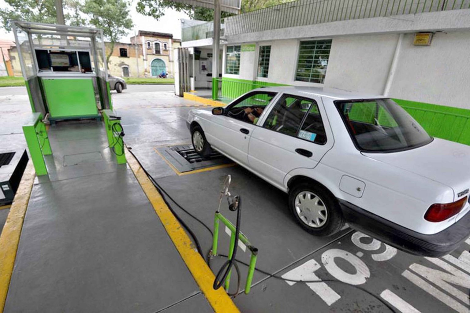 Por: Cortesía Abril-Mayo deben verificar vehículos con engomado verde o terminación 1 y 2: CGE