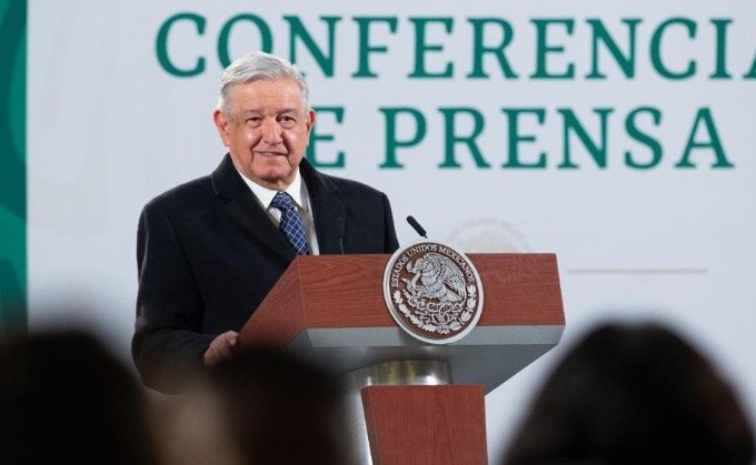 Por: Cortesía Entre el 15 y 20 de abril iniciará vacunación de maestros: AMLO