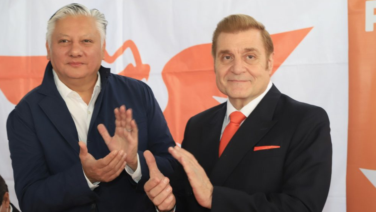 Por: Cortesía Movimiento Ciudadano presenta a Edgar Yamil como su candidato por la Alcaldía de Puebla.
