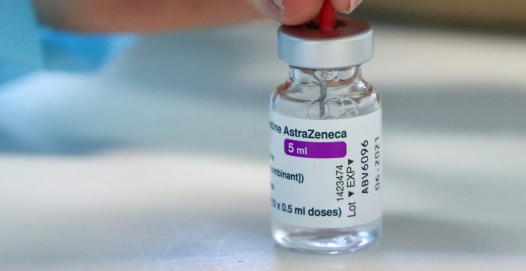 Por: Cortesía México registra primer caso grave de trombosis asociado con vacuna AstraZeneca