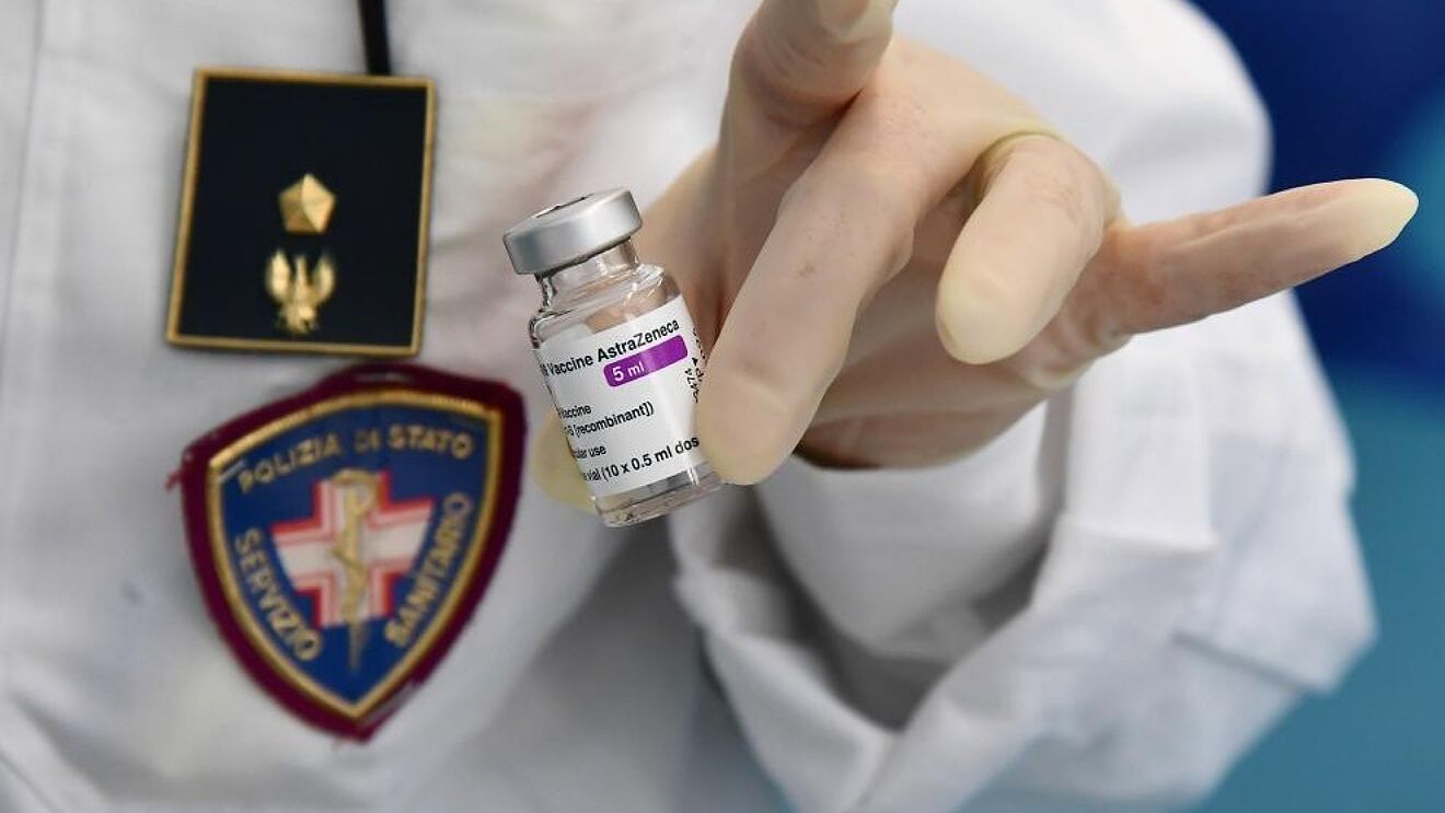 Por: Cortesía Dinamarca suspende definitivamente uso de vacuna anticovid de AstraZeneca