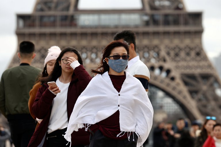 Por: Cortesía En el umbral de los 100.000 muertos por coronavirus, Francia busca una salida a la tercera ola