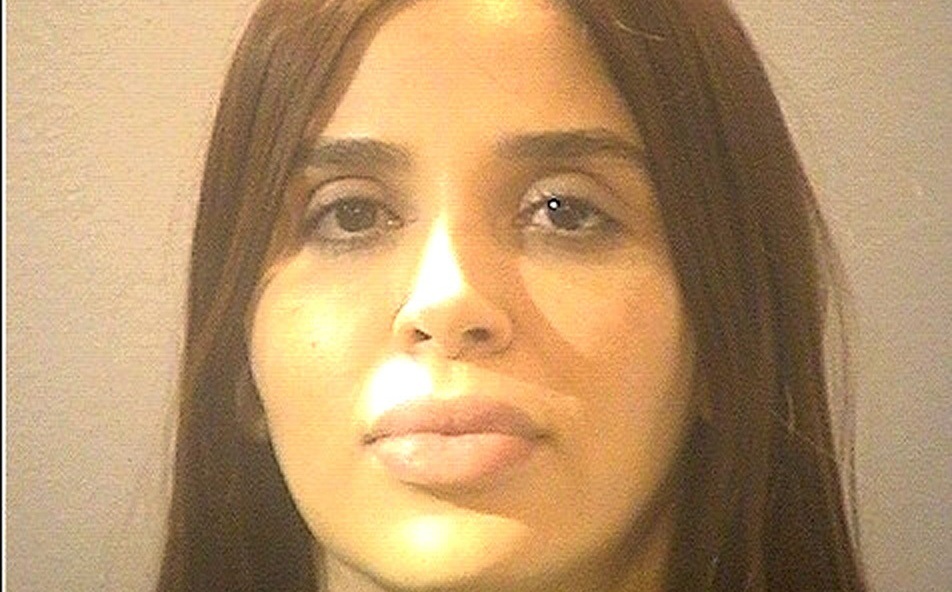 Por: Cortesía Emma Coronel pasa encerrada 22 horas al día; sólo la sacan a un saloncito: abogada