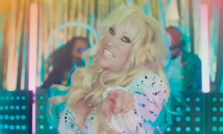 Por: Cortesía Es una chica material, “La Tesorito” lanza cover de Madonna y rompe las redes