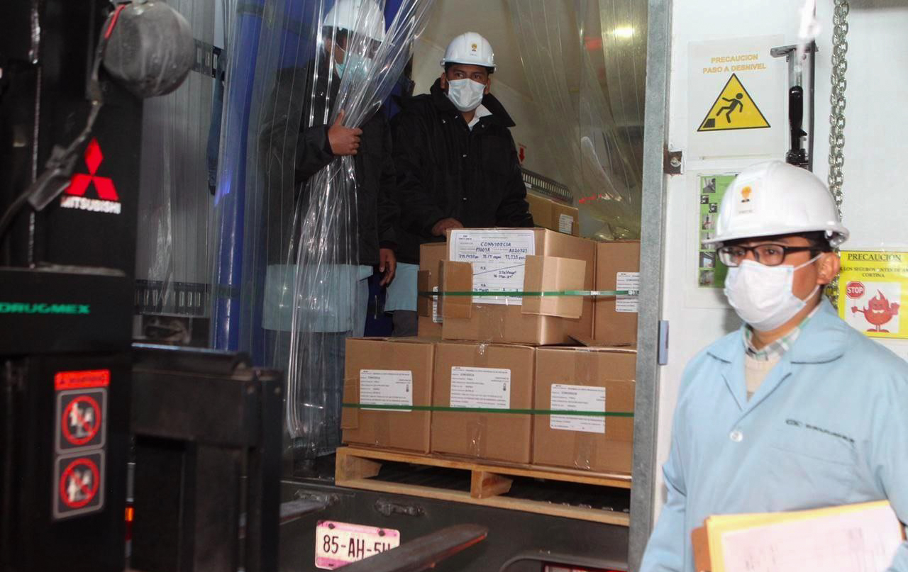 Por: Cortesía Listas, más de medio millón de vacunas de CanSino envasadas en Querétaro: Ebrard