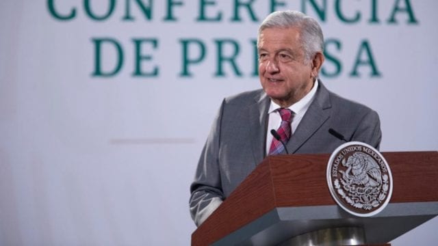 Por: Cortesía Cumplimos con el compromiso de vacunar a todos los adultos mayores, asegura López Obrador