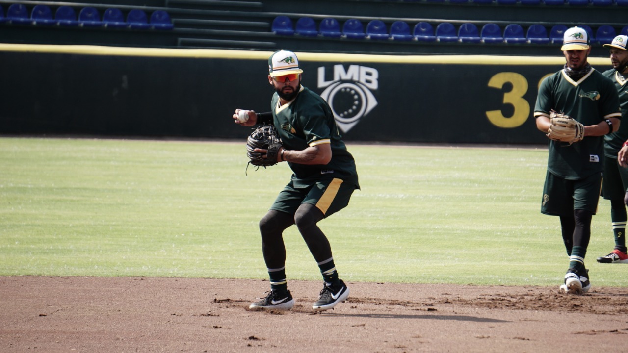 Por: Cortesía Pericos de Puebla tendrá torpedero extranjero para la nueva campaña