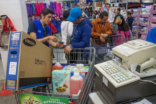 Por: Cortesía Profeco prohíbe a tiendas de autoservicio revisar tickets de compra