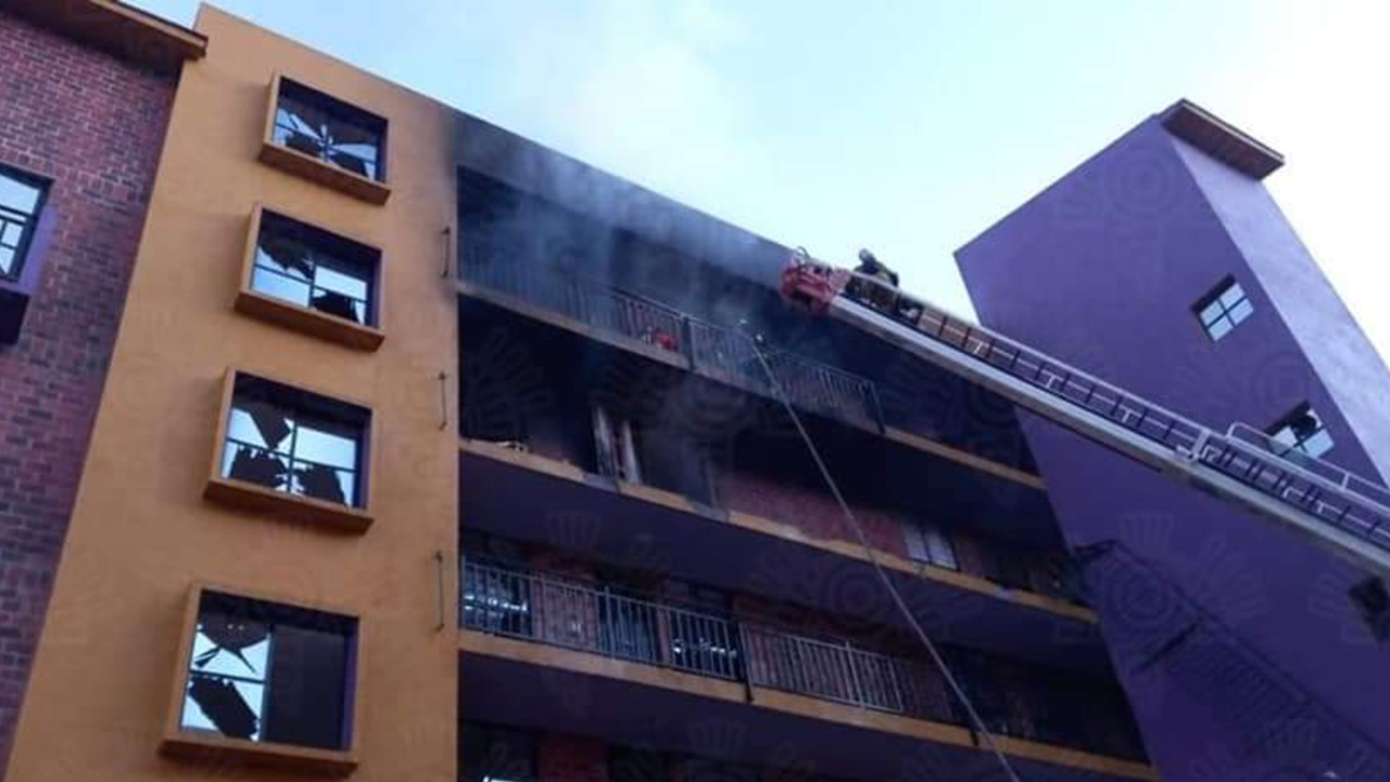 Por: Cortesía Falleció uno de los heridos del edifico departamental que se incendió en Cuautlancingo