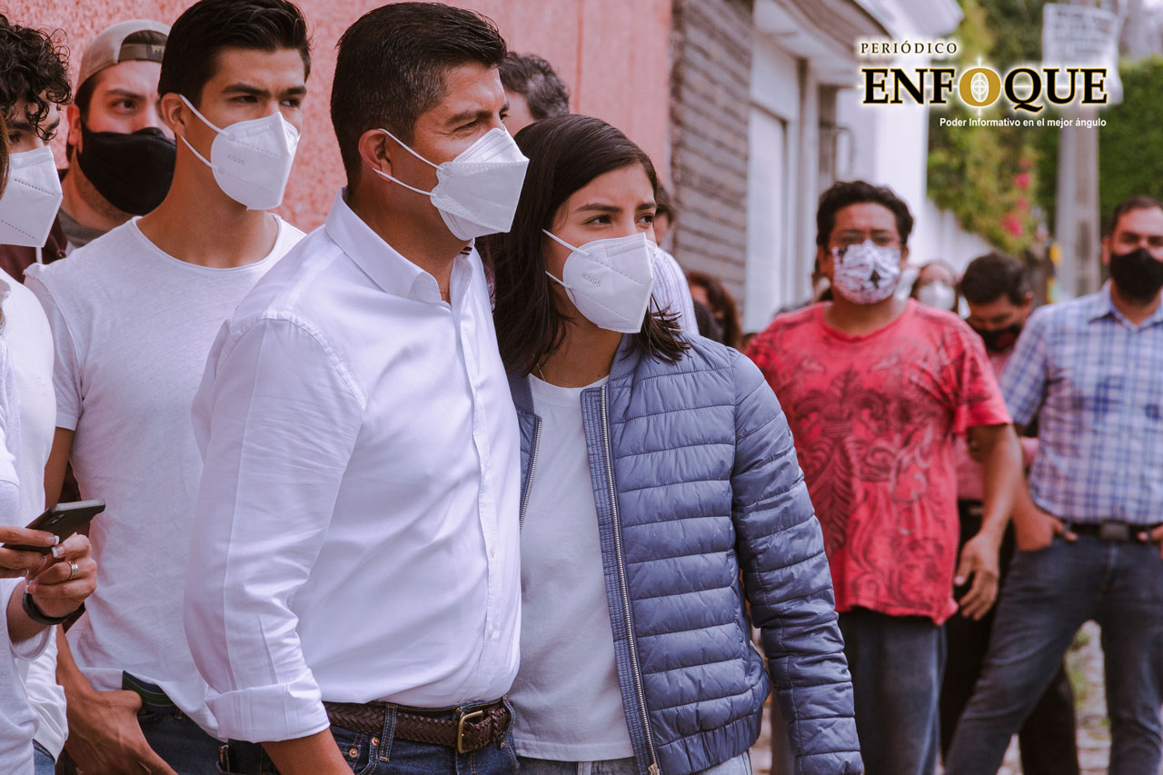 Por: Alex Muñoz Eduardo Rivera y su familia dan positivo a Covid-19