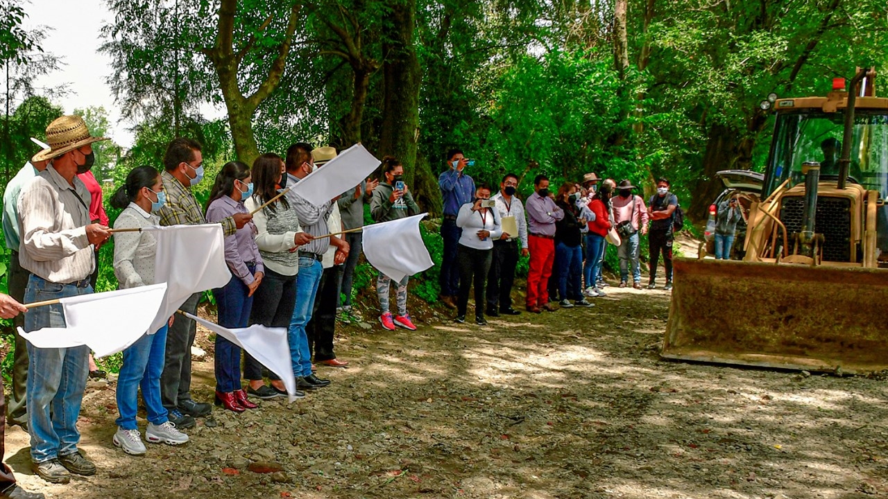 Por: Cortesía Gobierno de Cuautlancingo inició con los trabajos de pavimentación de una calle estratégica del municipio