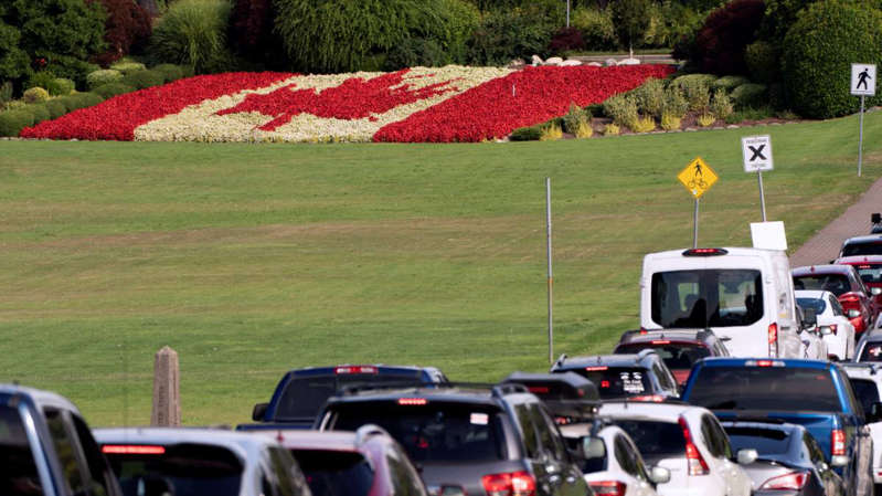 Por: Cortesía Largas filas y horas de espera en la frontera de Canadá tras reabrir