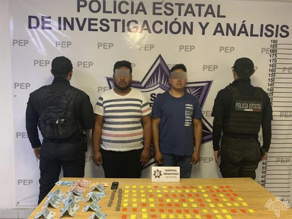Por: Cortesía Capturan en Amozoc a dos personas por posesión de aparente cristal