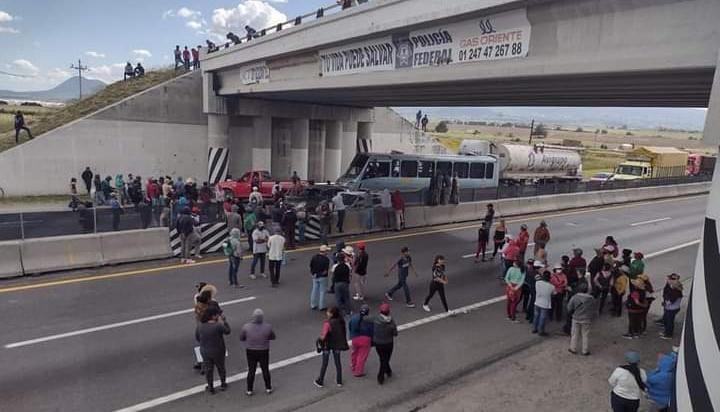 Por: Cortesía Cierran la México-Veracruz por negativa de PGJE para entregar cadáver