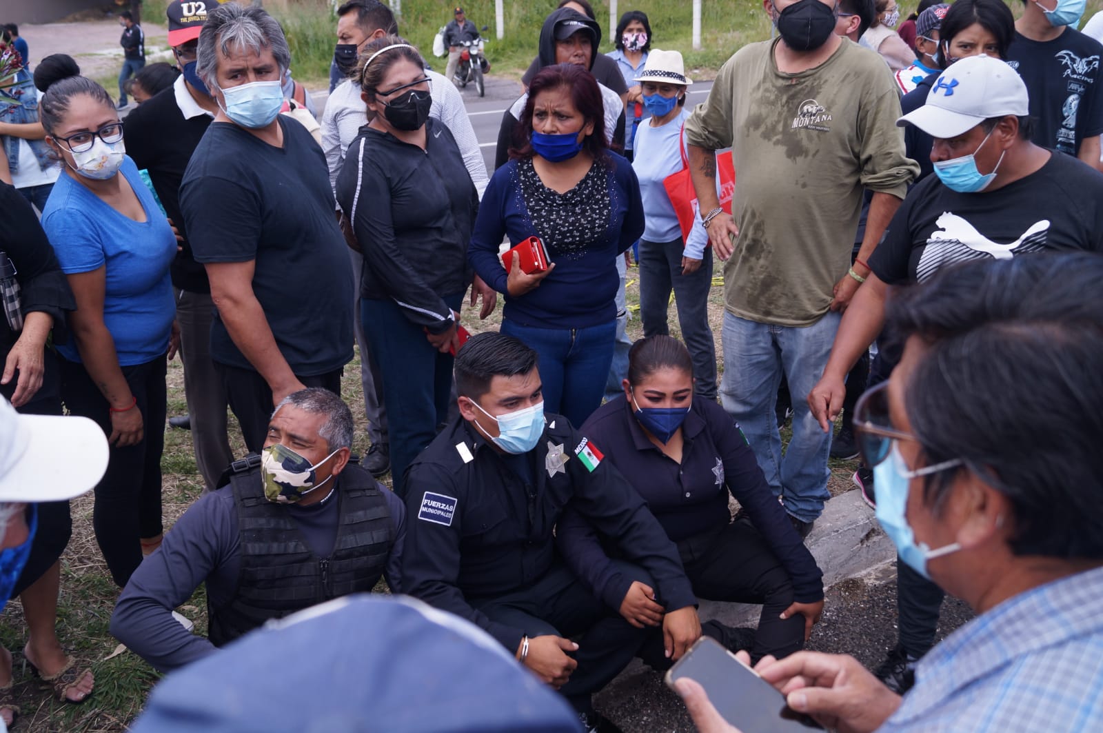 Rescatan a secretario de Ayuntamiento de Panotla, manifestaciones aumentan 