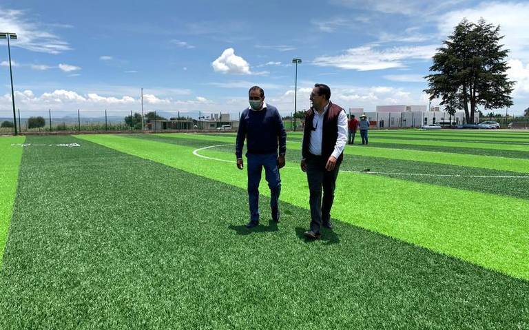 Por: Cortesía En Ixtenco la Cancha de fútbol se encuentra al 80% finalizada