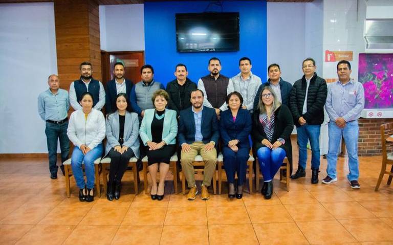 Por: Cortesía Presidente electo de Apizaco se reúne con los miembros del próximo Cabildo.