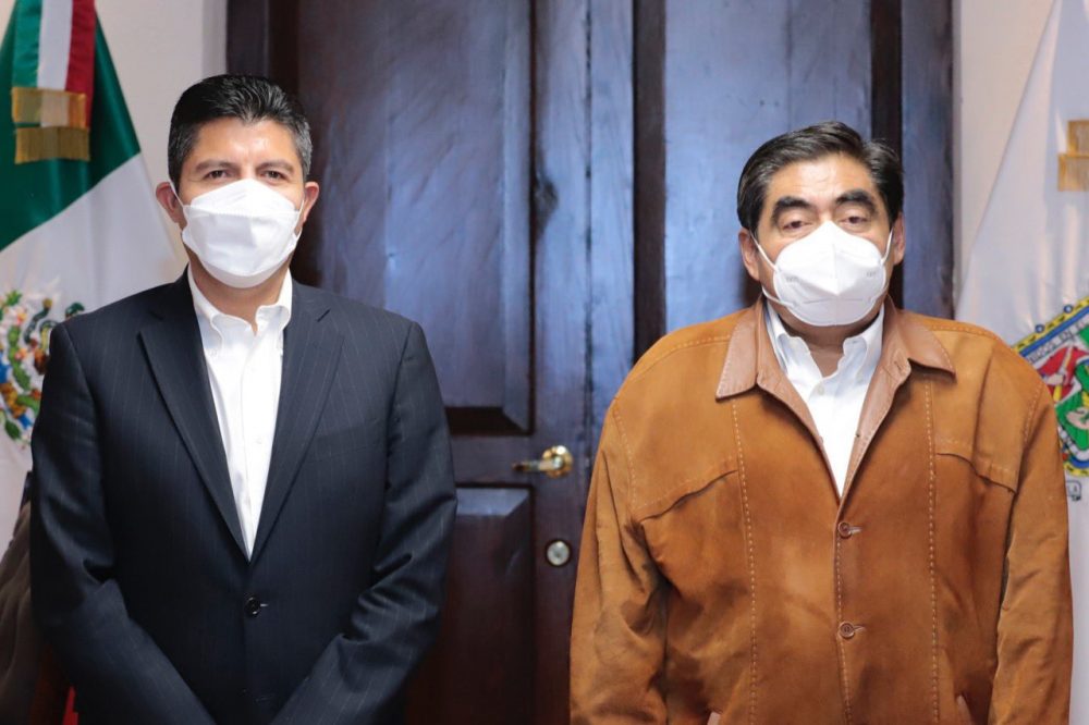 Por: Cortesía Se reúnen por tercera vez Eduardo Rivera y Miguel Barbosa