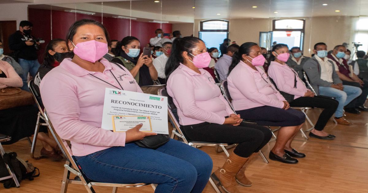 Por: Cortesía Premian a comités de contraloría social de la SESA