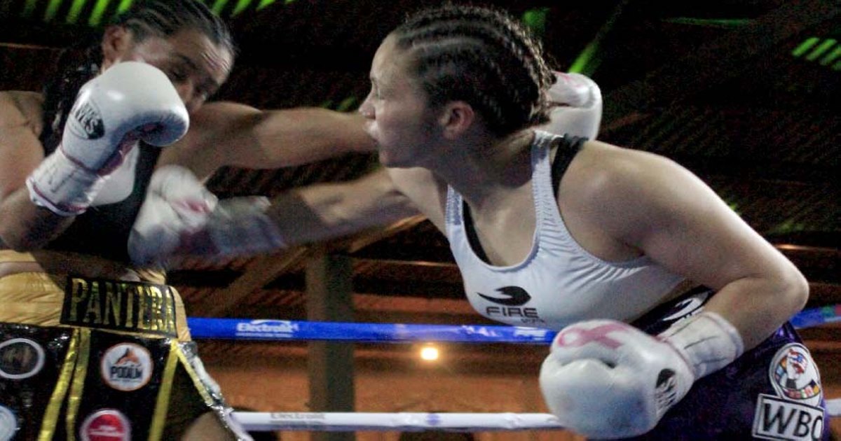 Por: Cortesía Celebra Luis Antonio Herrera nuevo título de campeona de boxeo