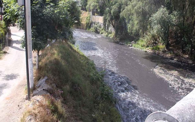Presenta gobierno estatal plan para sanear el Atoyac; anuncian clausura de fuentes contaminantes
