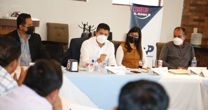 Eduardo Rivera se reúne con ediles auxiliares