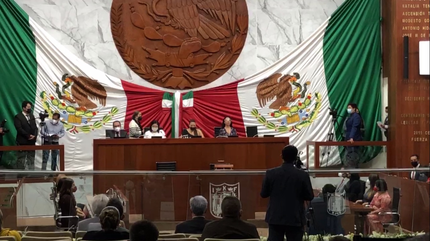 Por: Cortesía En el estado de Tlaxcala se lleva a cabo la toma de protesta de la LXIV legislatura