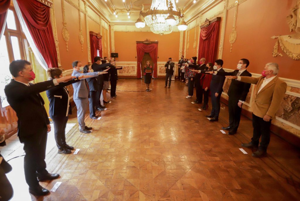 Por: Cortesía Lorena Cuéllar toma protesta al gabinete legal