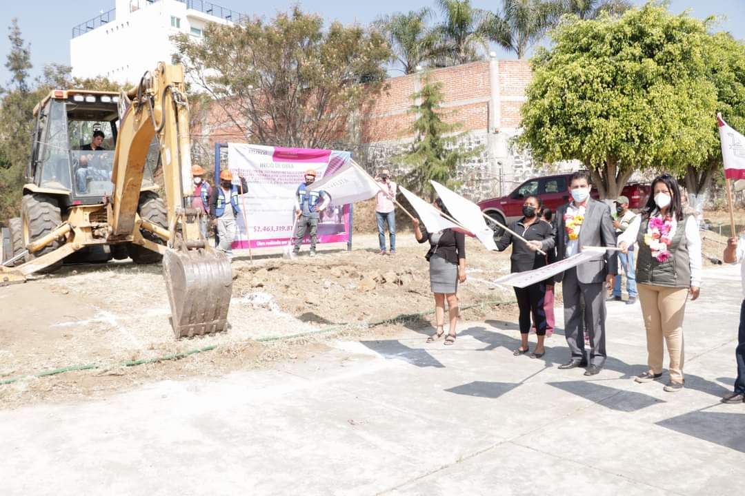 Por: Cortesía Ariadna Ayala inicia en Atlixco trabajos de infraestructura en favor de la educación