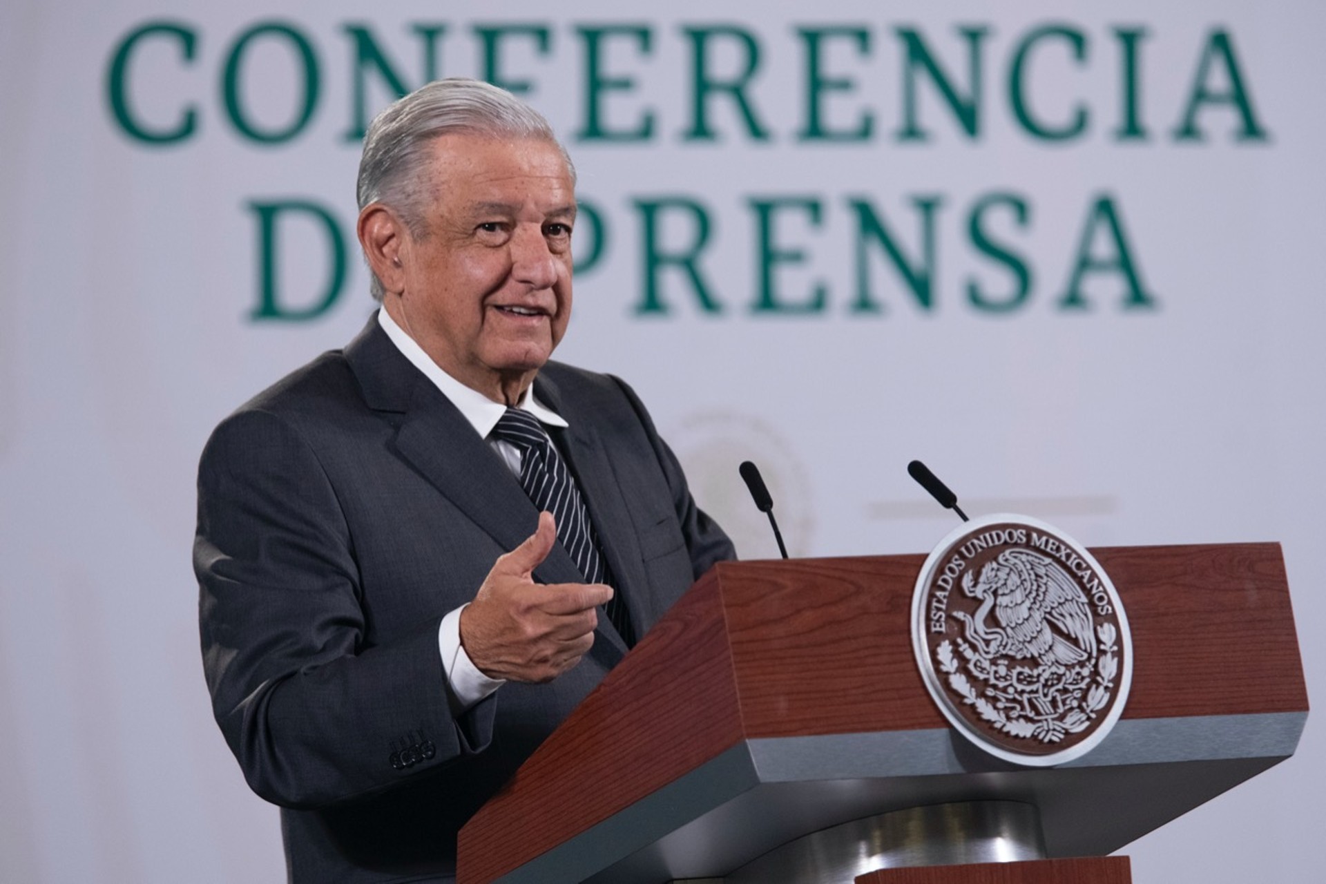 Por: Cortesía AMLO asegura que este año aguinaldos a funcionarios se pagarán completos