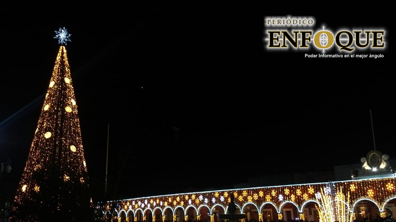 Por: Enfoque La Plaza de la Concordia se alumbra con el encendido de su Villa Iluminada