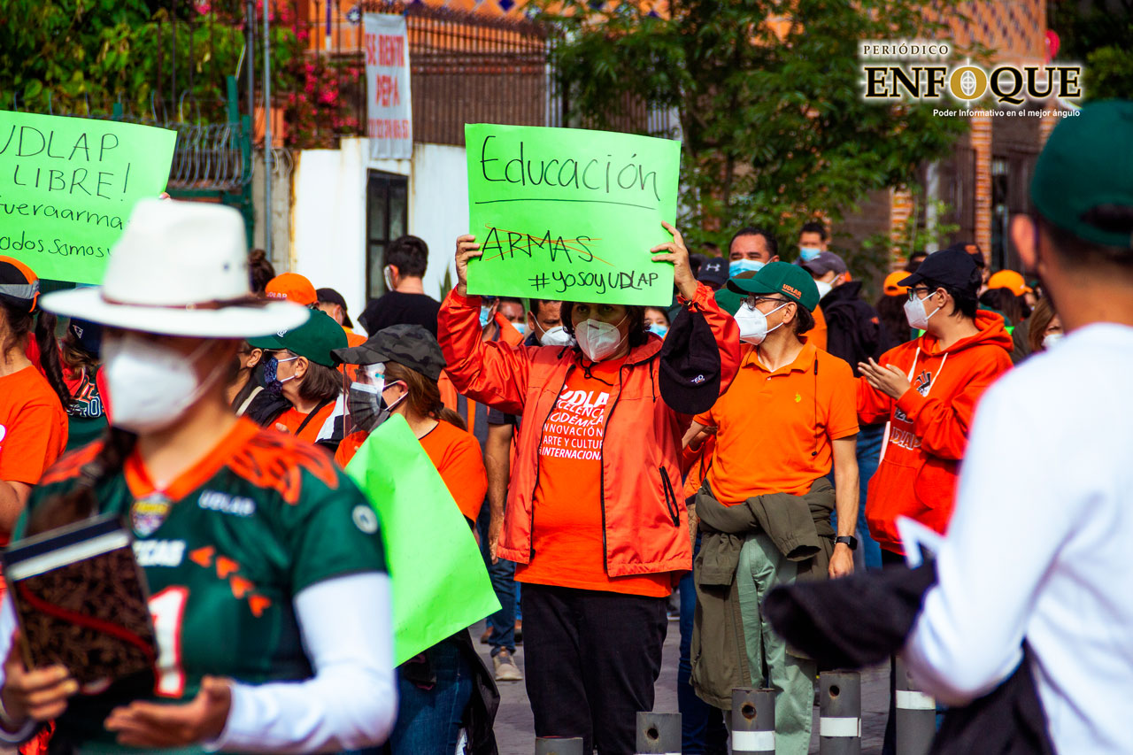 Foto: Alex Muñoz Estudiantes de la UDLAP marcharán a Casa Aguaya por liberación de su campus