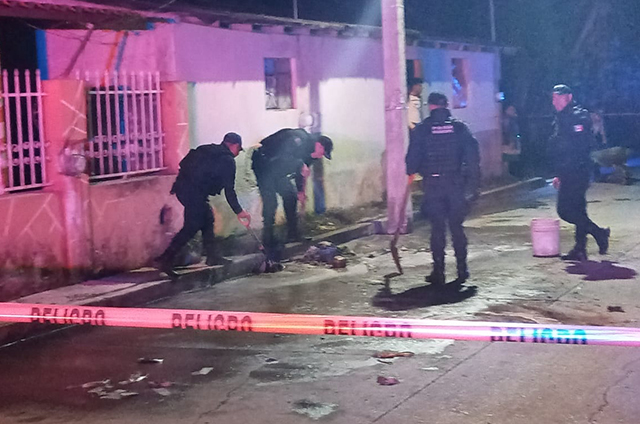 Por: Cortesía Cargamento de pirotecnia explota sorpresivamente en vía pública en Xiutetelco, Puebla