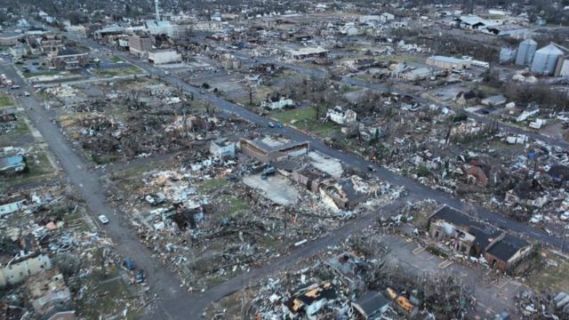 Por: Cortesía Múltiples tornados en EU dejan al menos 50 muertos y otros más desaparecidos
