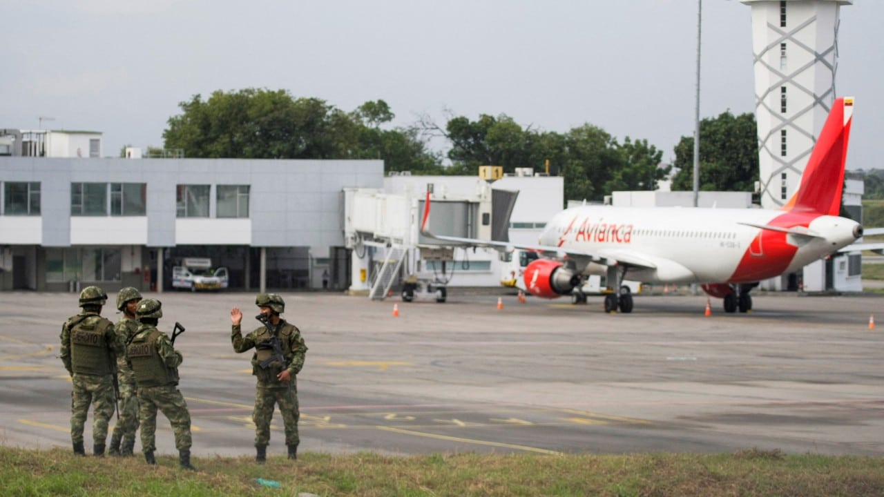 Por: Cortesía Ataque terrorista con explosivos en aeropuerto de Colombia deja 3 muertos