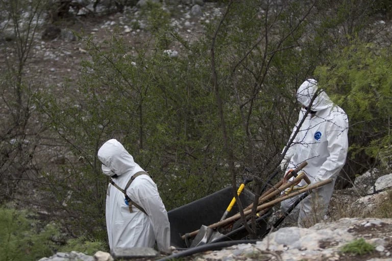 Por: Cortesía Localizaron fosa clandestina con siete cuerpos en Salinas Victoria, Nuevo León