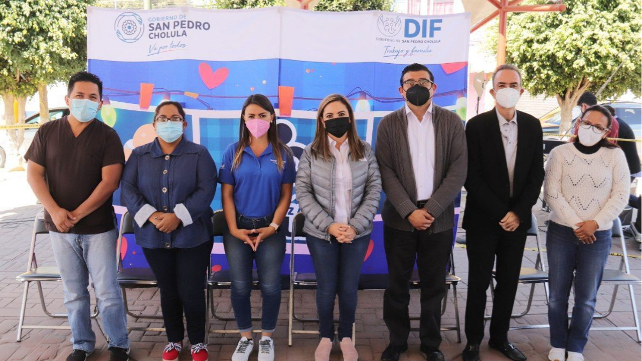 Por: Cortesía Ayuntamiento San Pedro Cholula continua con éxito el programa “Abraza un abue”