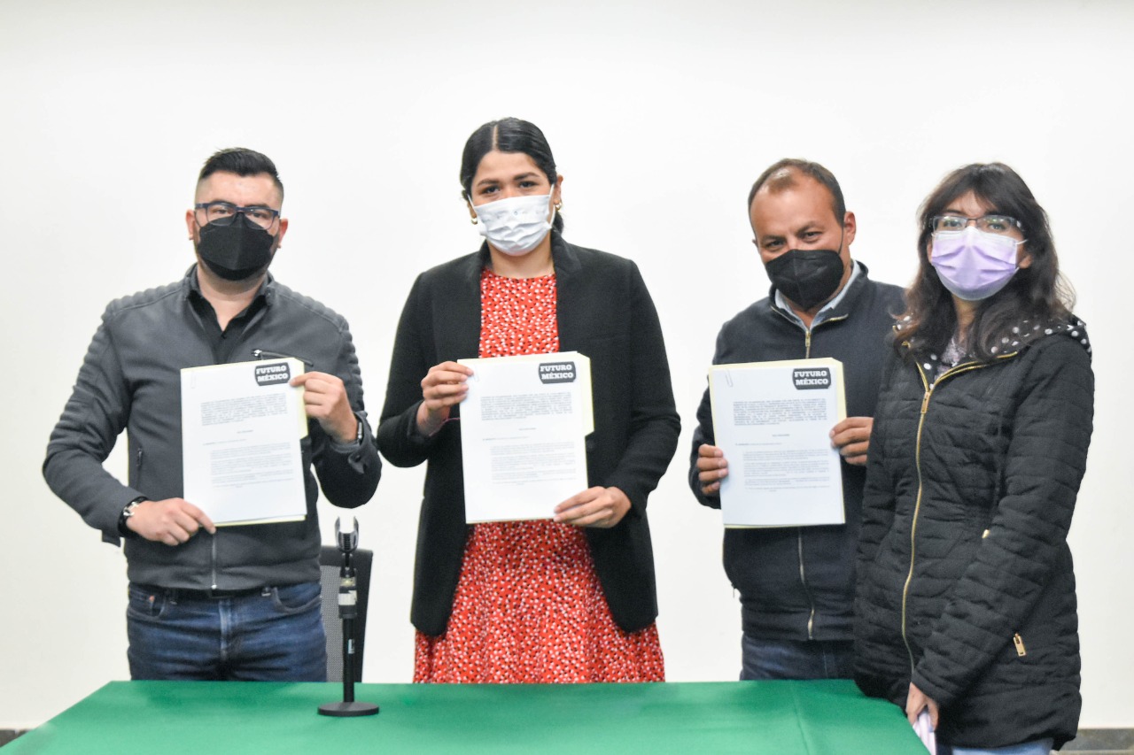 Impulsa Diana Torrejón becas para que jóvenes viajen al extranjero